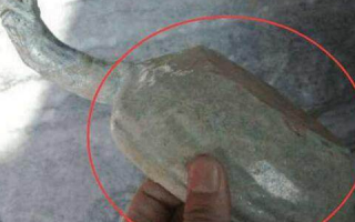 北京锋斗科技 男孩看到喂猪勺子是古董，花500元买来鉴宝，专家：补丁更值钱