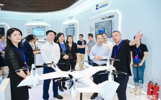 上海时光科技很严格 天津镌刻时光取得轨道式振荡器折叠型放置固定架专利，便于收纳且便于对振荡器本体进行固定