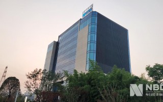 大亚科技集团 大亚圣象：子公司100万元卖给关联方 一周两度倒手背后现29亿元土地